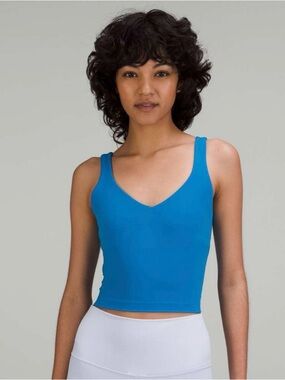BNWT! Lululemon Align Tank Top -
Poolside